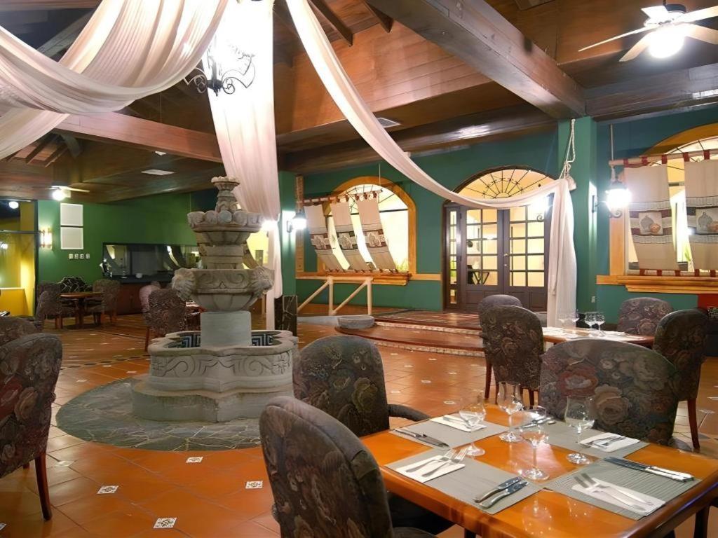美利亚酒店-巴拿马运河 科隆 外观 照片